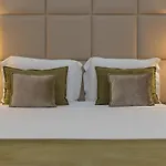 Your & Hotel Alcobaça