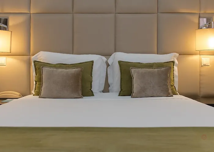 Your & Hotel Alcobaça